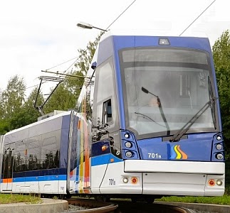 JEZT - Lichtstadt.News - Der JeNah Tramino Straßenbahnzug von Solaris