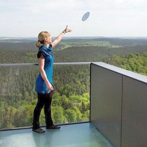 JEZT - Fliegende Untertassen bei den Porzellanwelten - Foto © Stiftung Leuchtenburg
