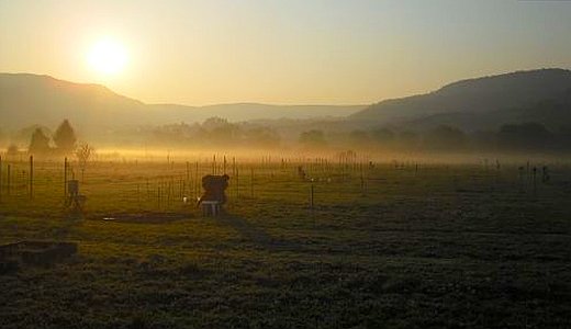 JEZT - Die Sonne geht auf über den Feldern von The Jena Experiment - Foto © A Gockele