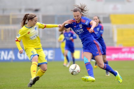 JEZT - Die Jenaer Fußballfrauen spielten am Ostersonntag gegen die TSG Hoffenheim. - Foto © FF USV