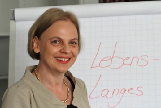 JEZT - Prof. Dr. Käthe Schneider, Lehrstuhl für Erwachsenenbildung an der Universität Jena. - Foto © FSU Günther