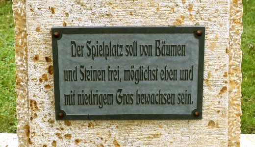 JEZT - Regel des Hermann Peter auf einer Gedenkplatte - Foto © MediaPool Jena