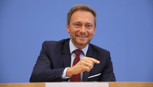 fdp-christian-lindner-scherzt-bei-pressekonferenz