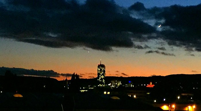 Abendstimmung in Jena mit Mond und Venus - Foto © MediaPool Jena