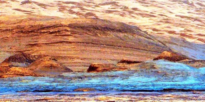 Unterschiedliche Sedimentschcihtungen auf dem Mars. - Foto © NASA Team Curiosity JPL-Caltech - Bildbearbeitung InterJena