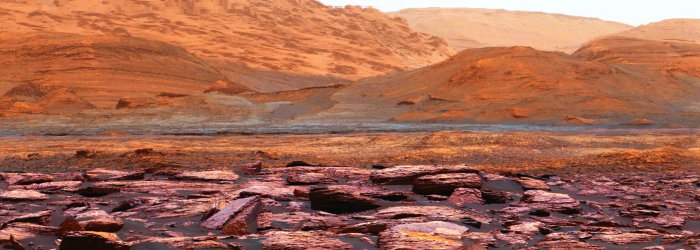 Variationen in der Farbe der Felsen deuten auf die Vielfalt ihrer Zusammensetzung hin. - Foto © NASA Team Curiosity JPL-Caltech - Bildbearbeitung InterJena