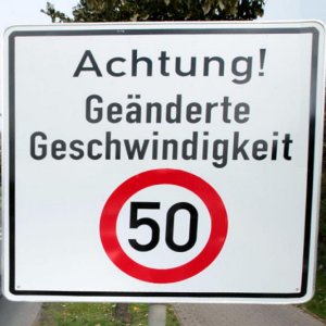 Neues Tempo 50 Schild - Abbildung © MediaPool Jena